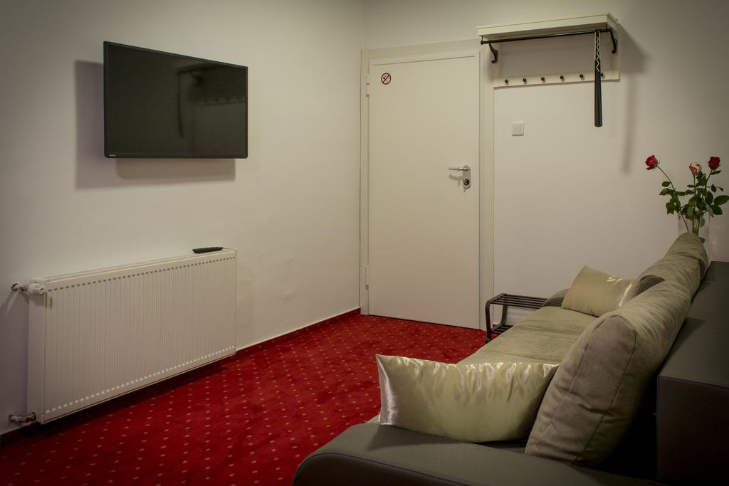 Red Carpet Rooms Zagreb Bilik gambar